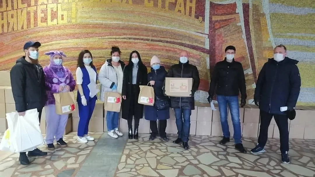 Многодетным семьям Подольска раздали продуктовые и медицинские наборы