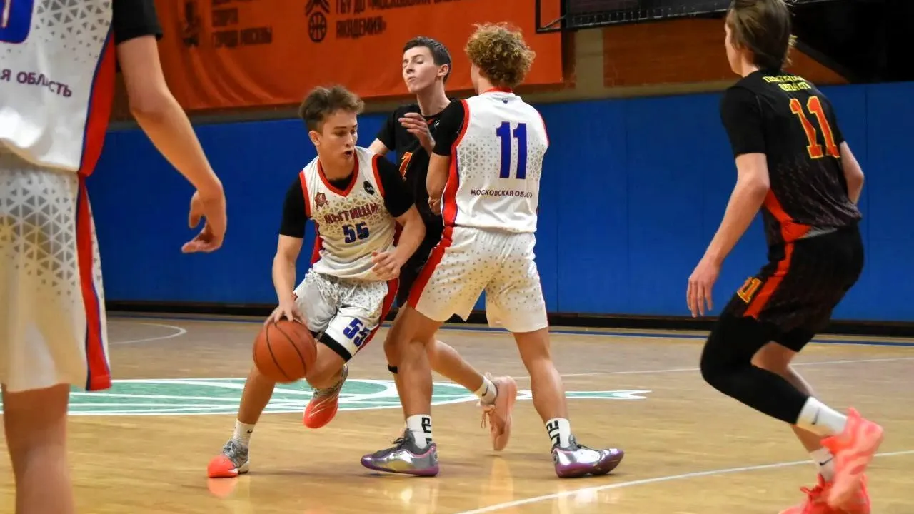 Юные баскетболисты из Мытищ завоевали бронзу на полуфинале первенства России
