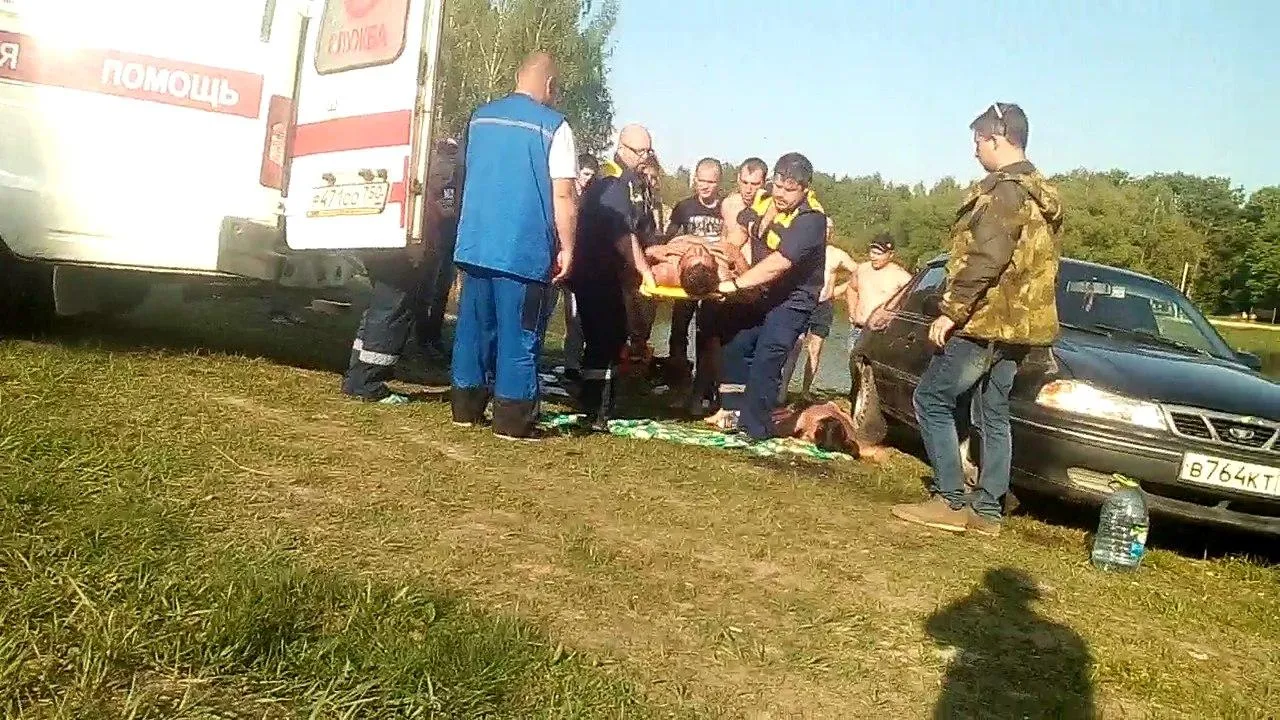 В Подольске женщина за рулем сбила двоих человек, отдыхающих на Лаговском пруду
