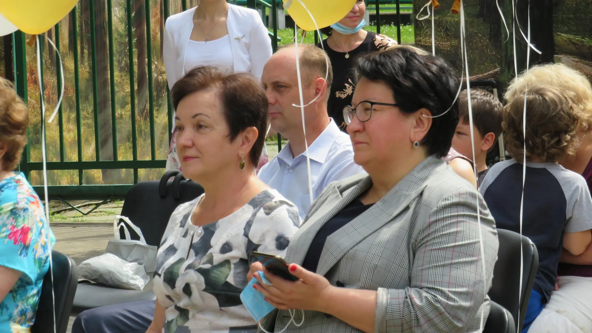 Депутат Мособлдумы Уткина поздравила жителей Красногорска с Днем семьи, любви и верности