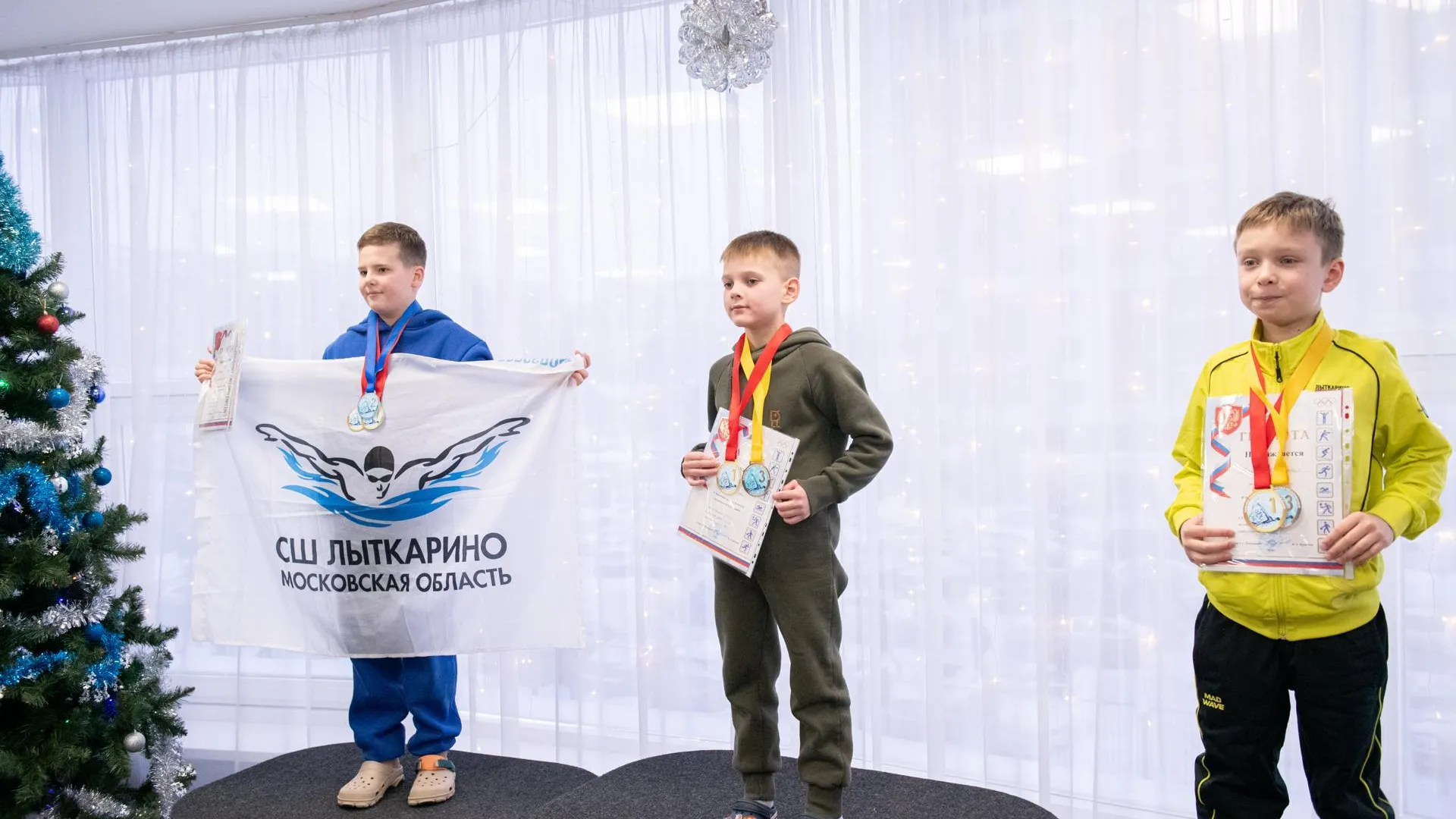 Порядка 300 пловцов приняли участие в первенстве городского округа в Лыткарине