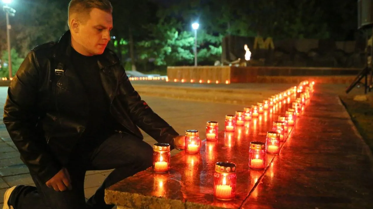 Более сотни свечей сияли сегодня у Мемориала славы в Сергиевом Посаде