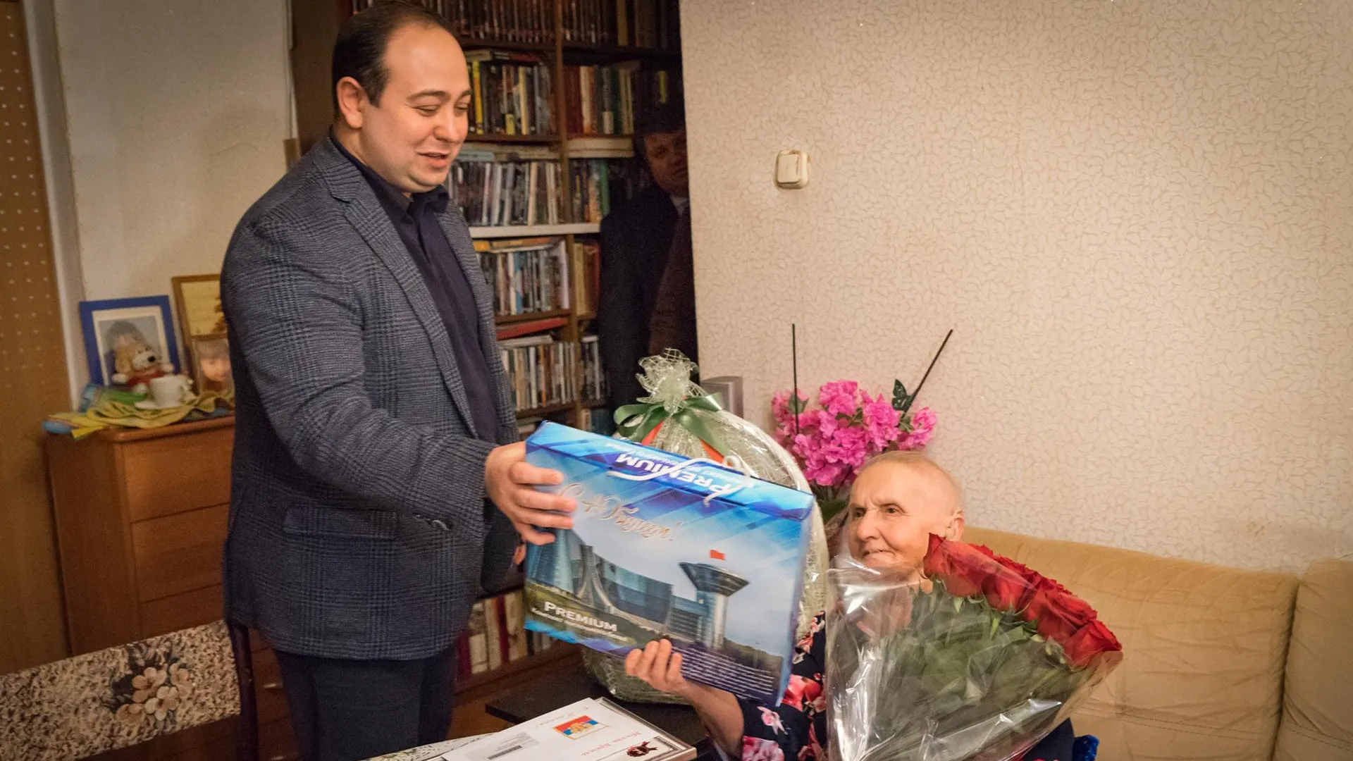 Глава Химок поздравил с 90‑летием ветерана Великой Отечественной войны