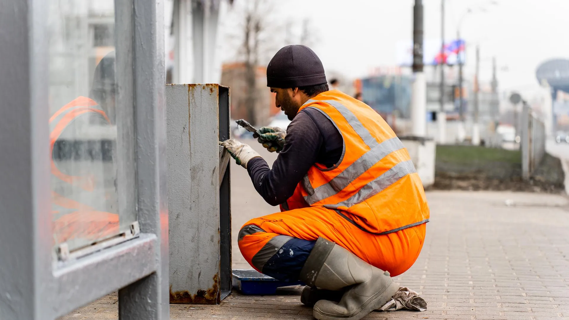 В Лобне в Подмосковье обновили остановки и отремонтировали дороги