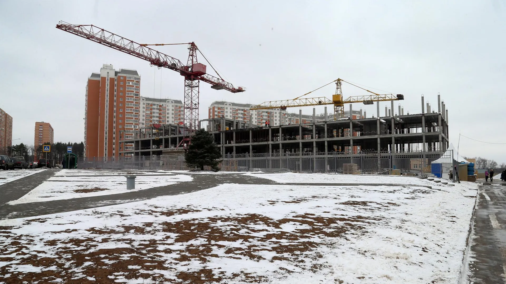 Воробьев напомнил муниципальным главам о контроле за строительством школ