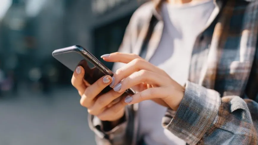 Отключение геолокации не поможет: как сталкеры вычисляют жертв в Сети