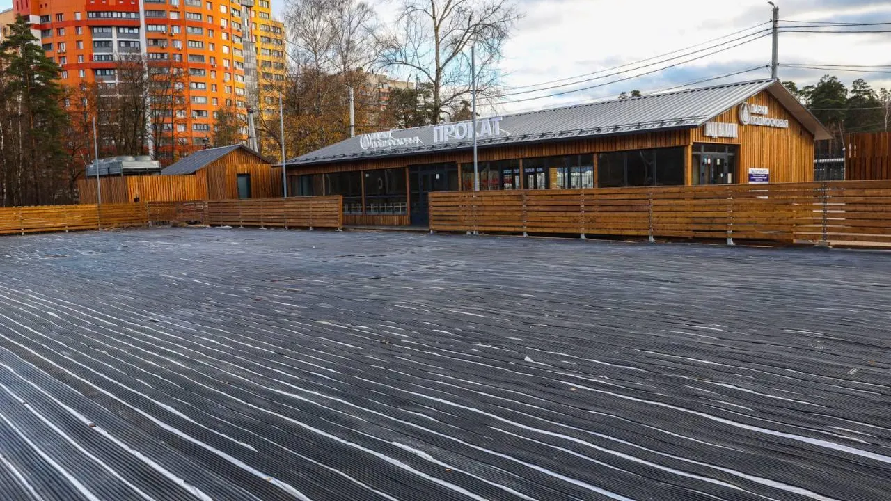 В Раменском округе скоро откроется ледовая арена под открытым небом