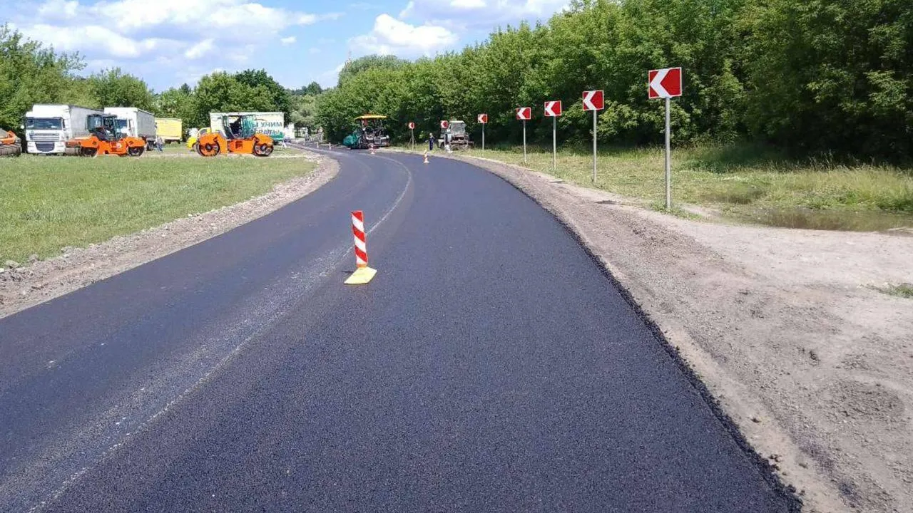 Дорожники отремонтировали покрытие дорог в Климовске и в поселке Дубровицы Подольска