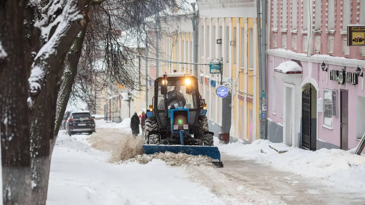 В Подольске продолжается уборка снега в усиленном режиме