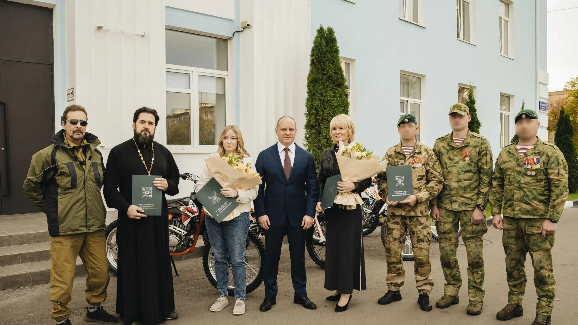 В Пушкинском округе передали волонтерам четыре мотоцикла для бойцов СВО