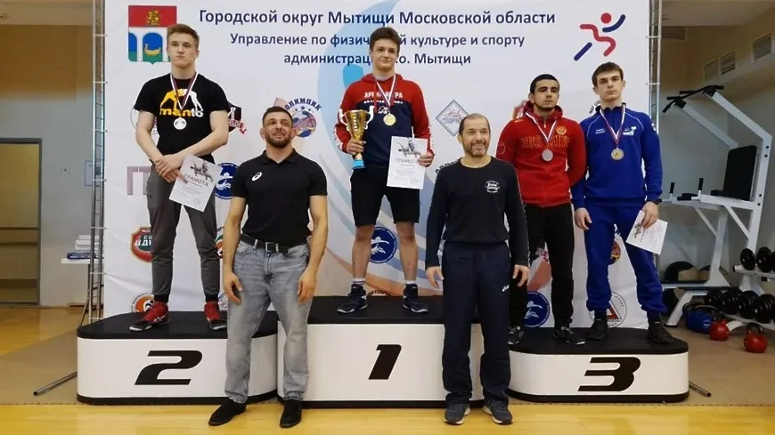 8 спортсменов из Котельников выиграли медали на турнире по вольной борьбе