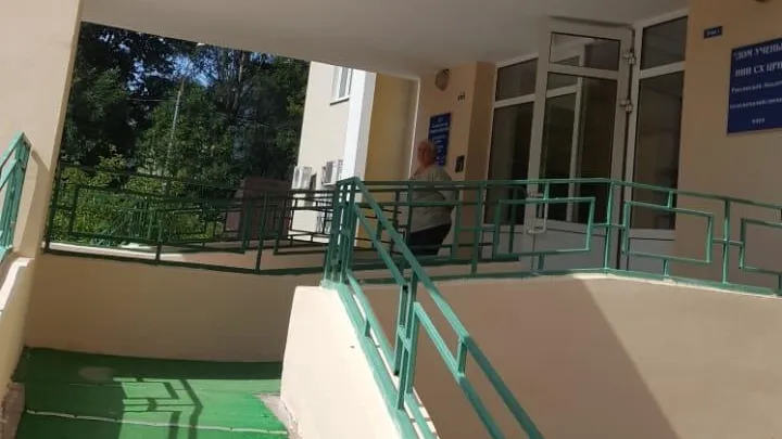 Подъезд жилого дома в Одинцовском районе отремонтировали после проверки Госжилинспекции