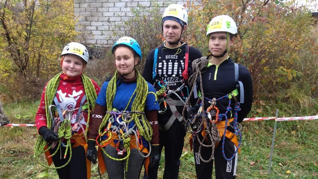Юные спасатели Подольска вошли в десятку лучших на соревнованиях по спортивному туризму