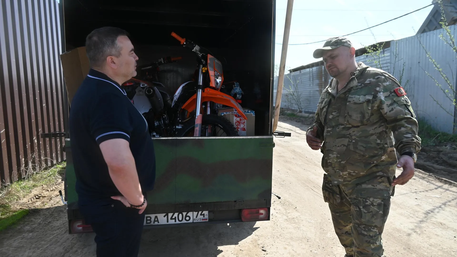 Семь кроссовых мотоциклов отправили из Ленинского округа в зону СВО