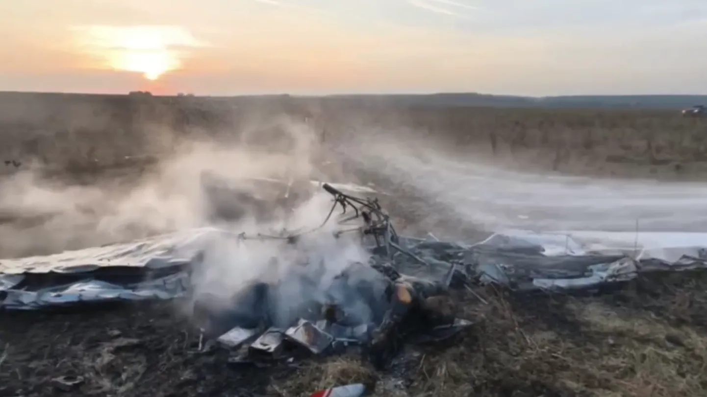 Опубликовано видео с места крушения легкомоторного самолета в Подмосковье