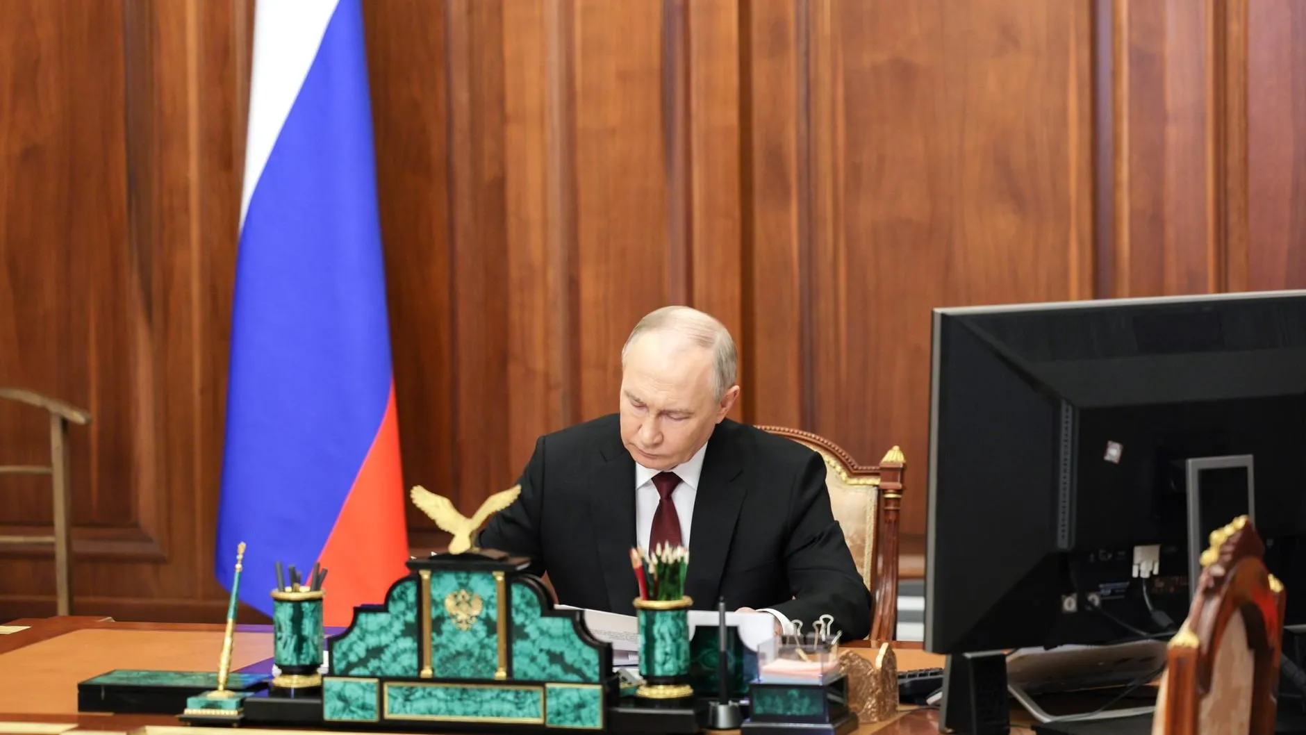 Путин посмертно наградил военкоров Первого канала и «Известий»