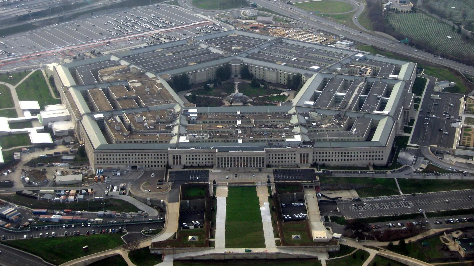 David B. Gleason from Chicago, IL. The Pentagon, CC BY-SA 2.0