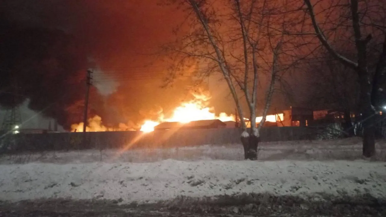 Пожару на заводе ацетона в Гатчине присвоен ранг сложности №2