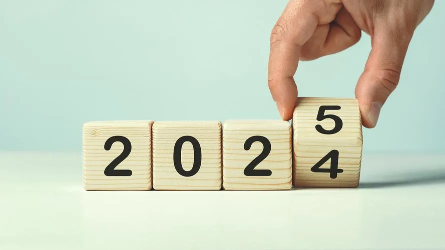 «Теория трех букв»: что не так с наступающим 2025 годом