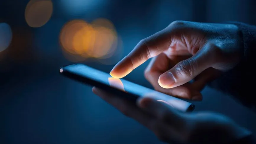 Связь с миром по Wi-Fi: в Петербурге больше суток нет мобильного интернета