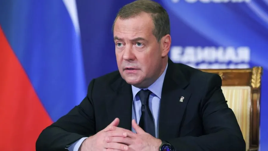 Медведев: в России есть проблемы с выплатами участникам СВО