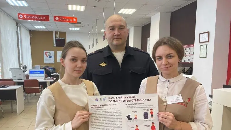 Сотрудники Госавтоинспекции округа Лотошино провели беседы в рамках социальной акции