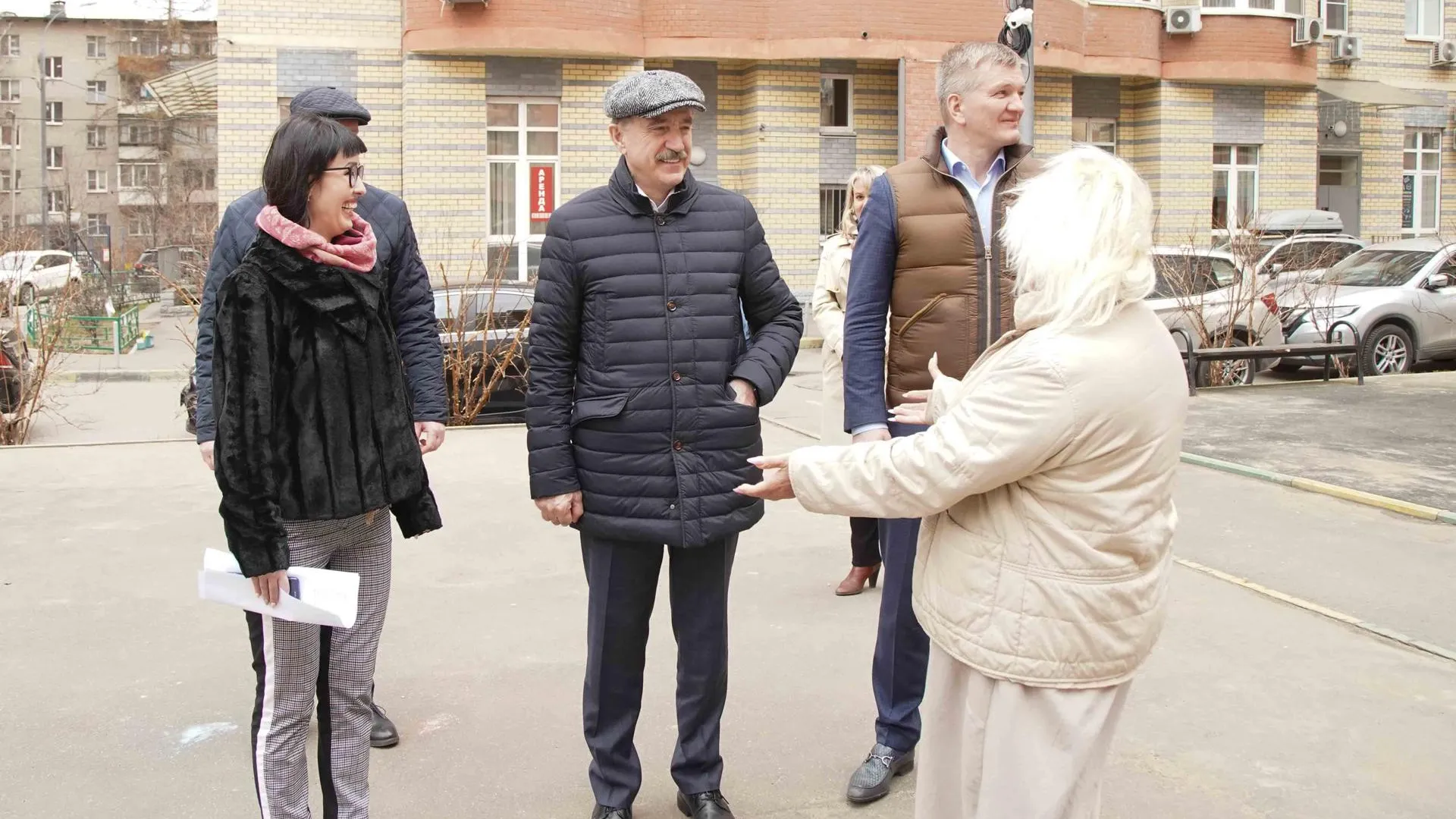 Глава Люберец остался доволен качеством содержания двора на Октябрьском проспекте