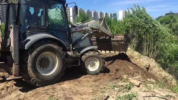 Реконструкция Лазуринского бульвара в Дзержинском завершится до 14 июня