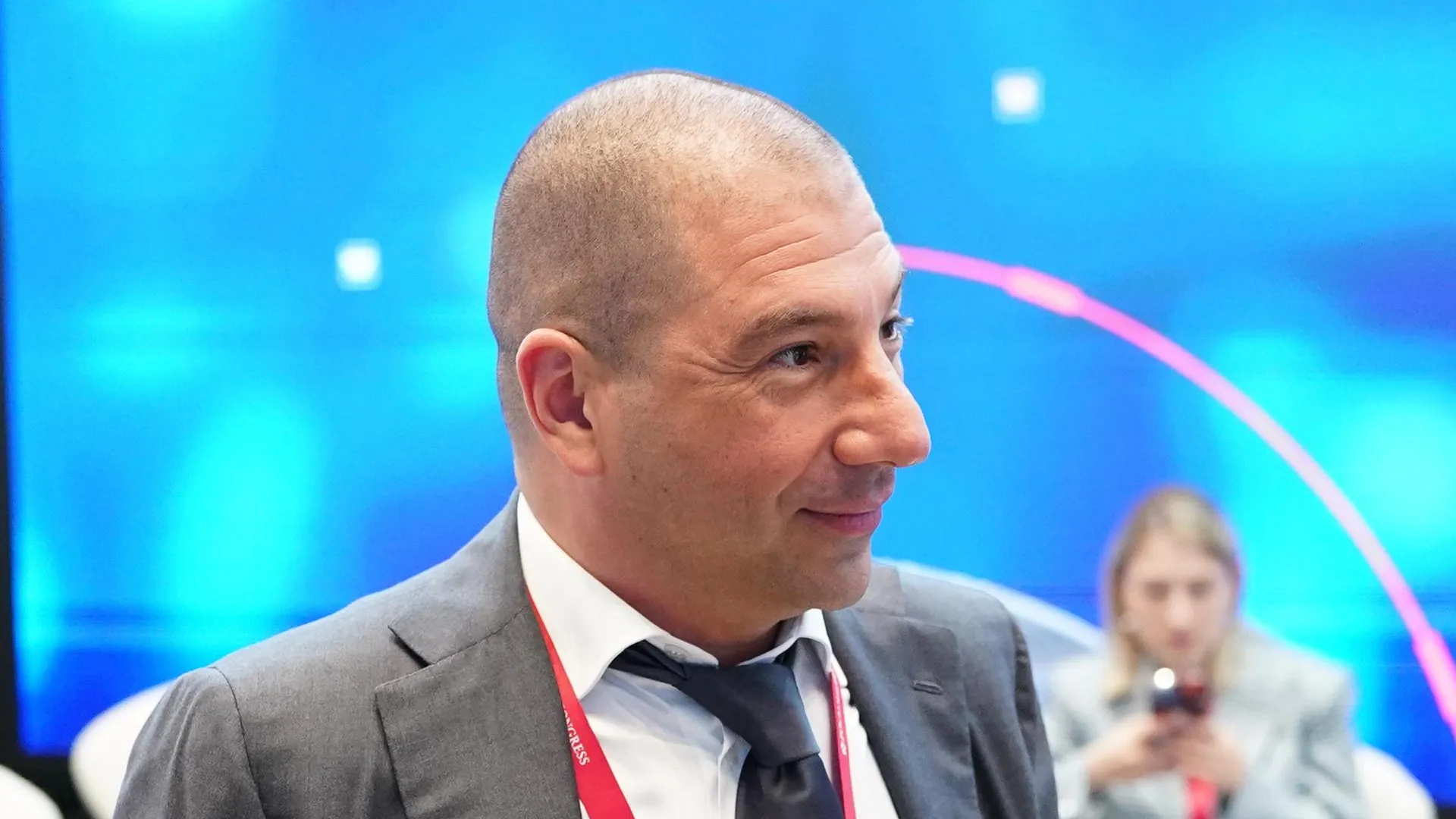 Биография Саркисяна Армена Меружановича