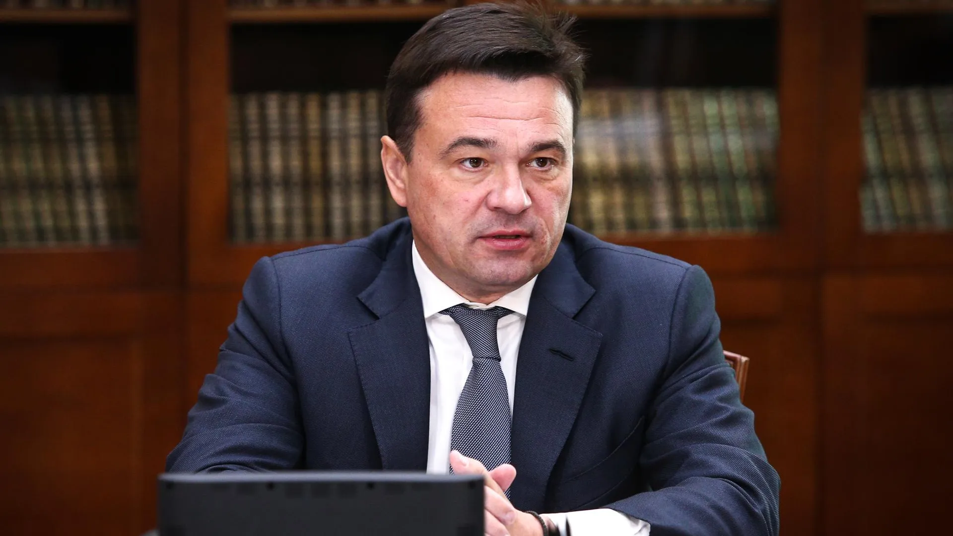 Воробьев заявил, что подмосковные чиновники обязаны изучать современные методы управления