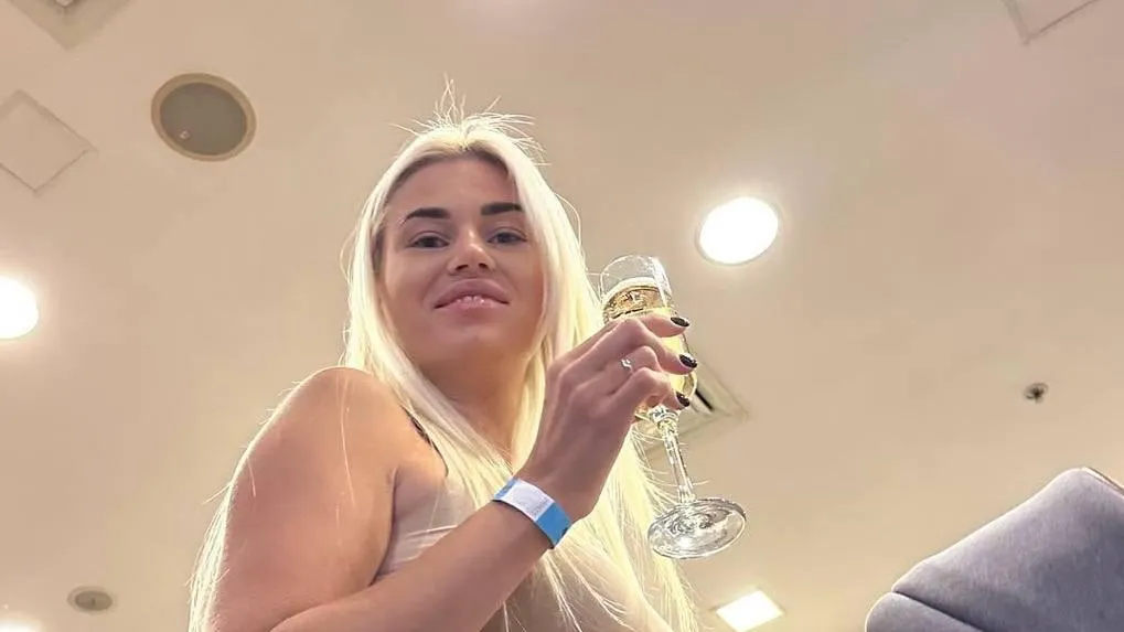 Блогерша из Саратова устроила сыну «собачий кайф» с помощью вакуумного пакета