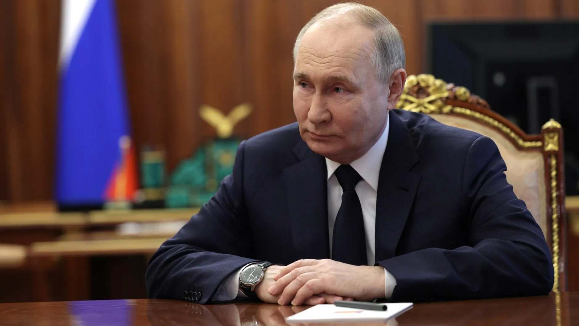Путин подписал закон о запрете иноагентам участвовать в выборах