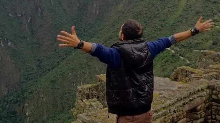 Шоу «Орел и решка» «переобулось» и снова снимает контент для россиян