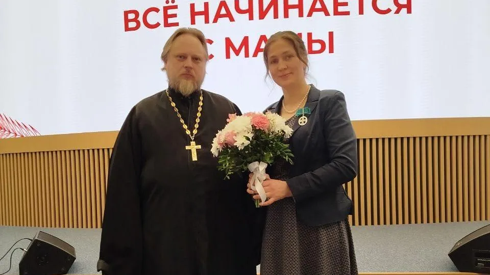 Многодетная мама из Клина получила знак «Материнская слава»