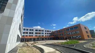 Строительство школы на 1 100 учеников в Жуковском планируют завершить в этом году