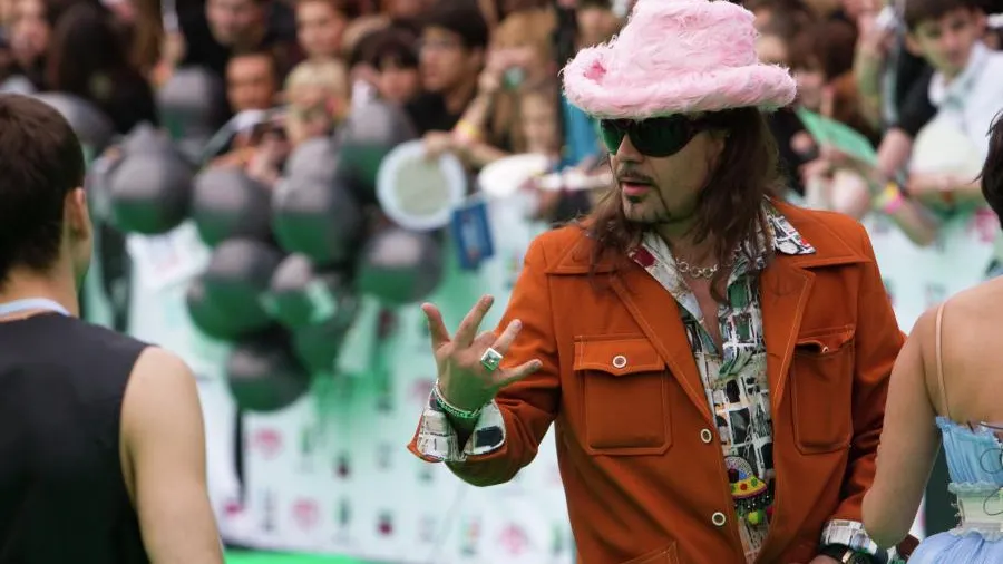 Звезда 90-х Богдан Титомир задолжал налоговой почти в миллион рублей