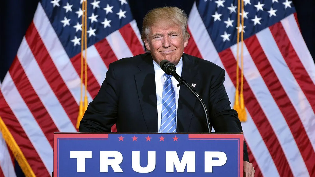 Bloomberg: богатейшие люди обеднели за день на 208 млрд долларов из-за Трампа