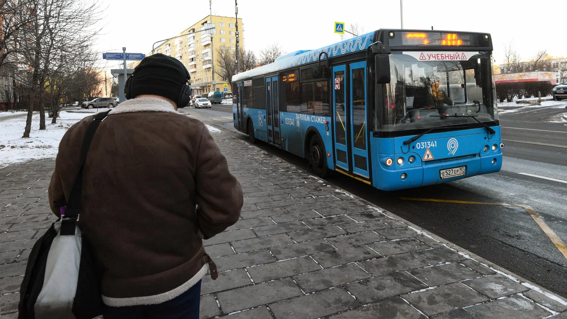 Москвичи стали чаще пользоваться общественным транспортом в утренний час пик