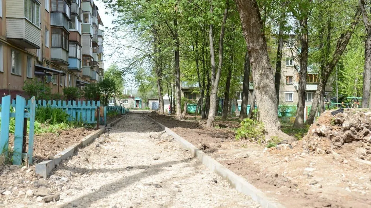 Масштабное благоустройство проводят в 13 дворах многоэтажек в Коломне