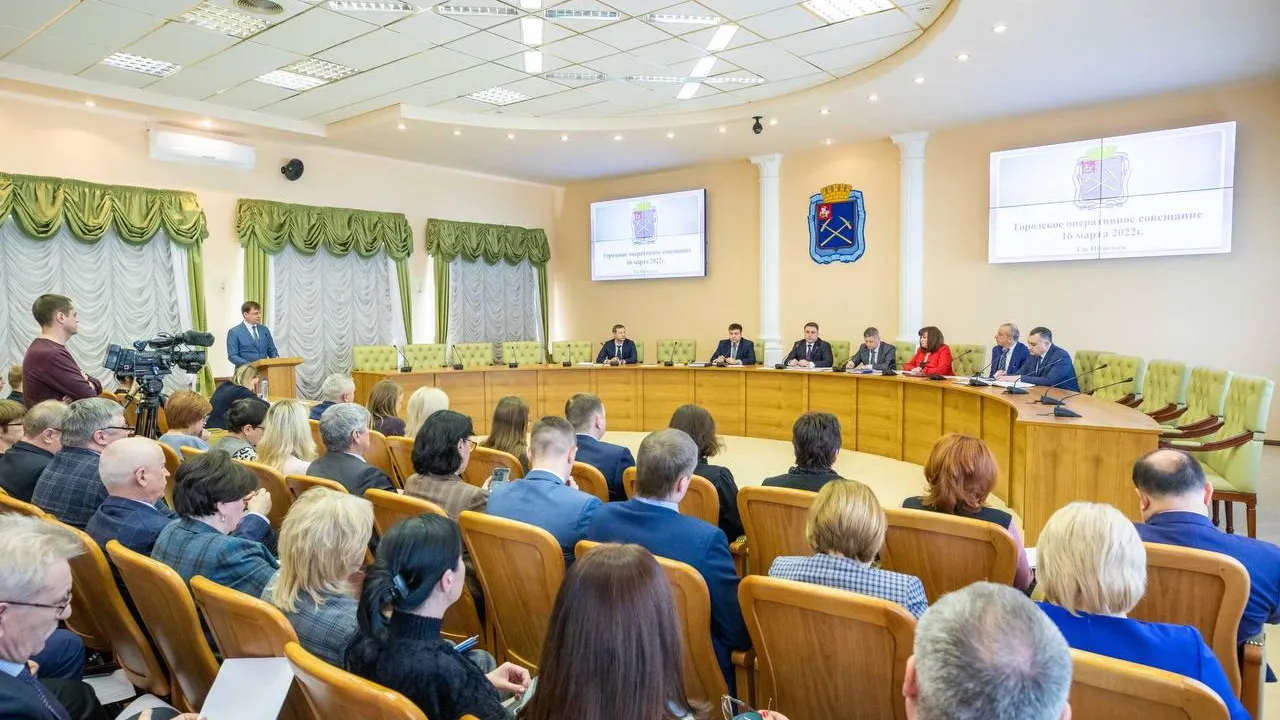 Глава Подольска впервые провел трансляцию аппаратного совещания онлайн