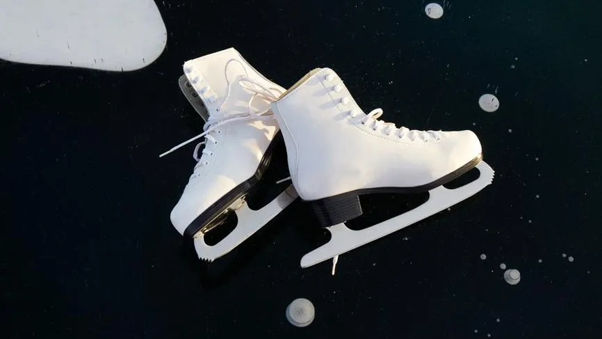 Россиянка, которой перерезали руку коньком, хочет добиться справедливости