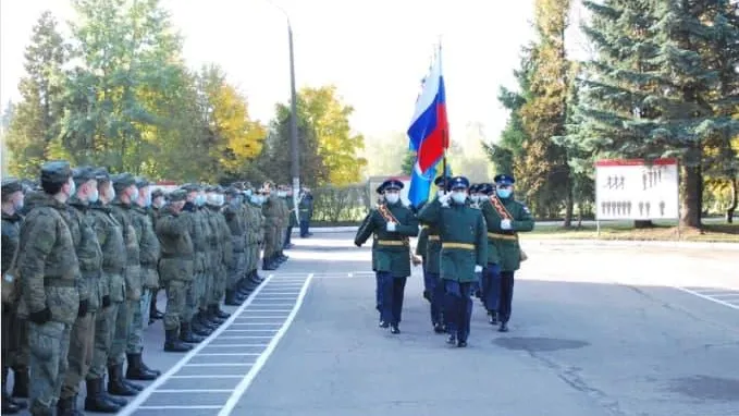 Вручение боевого оружия молодым лейтенантам прошло в Краснознаменске