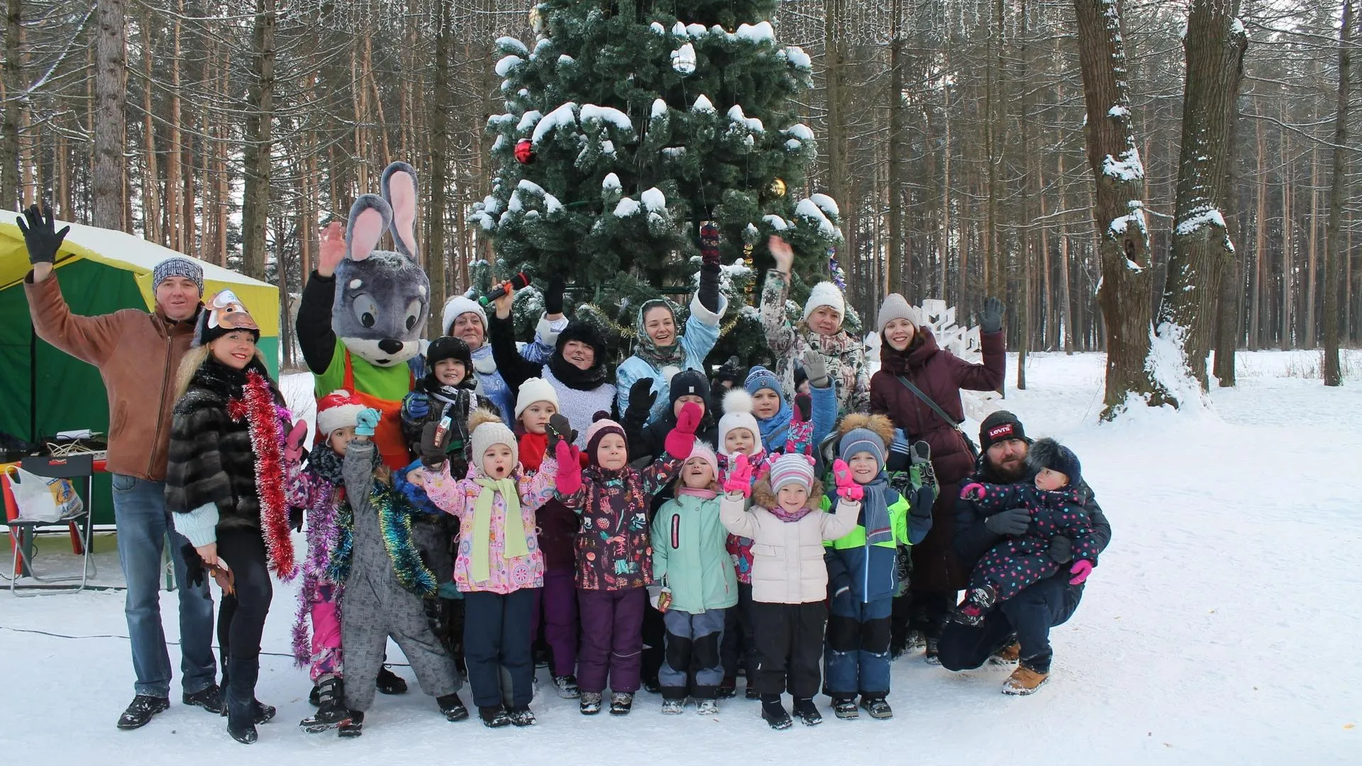 В парке «Дубрава» Подольска провели детский праздник к Рождеству