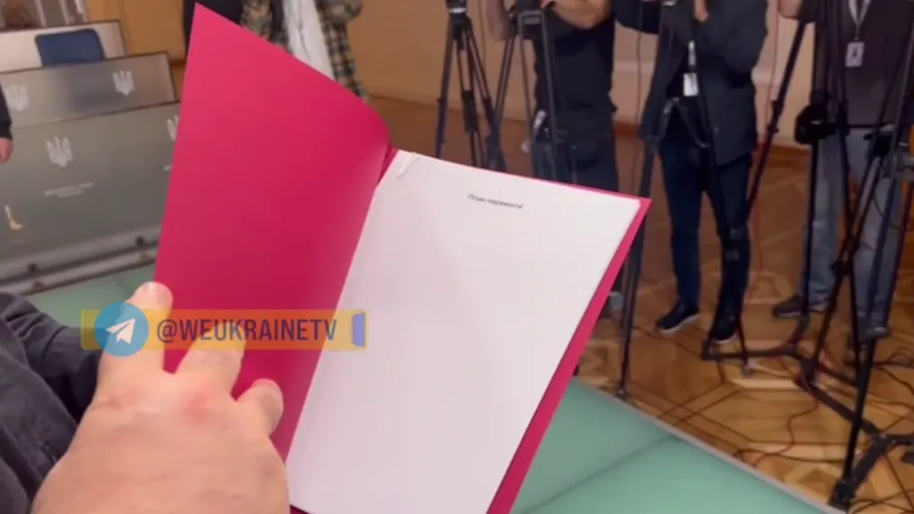 «Ми Украина»: спикер ВР Стефанчук показал пустой «план победы» Зеленского