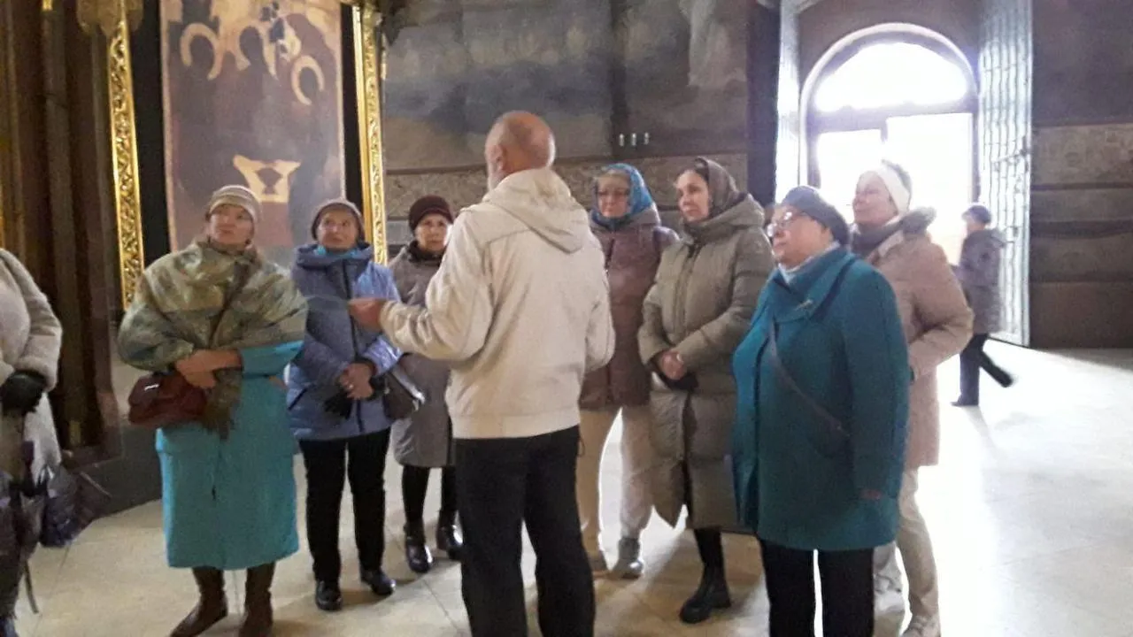 Активные долголеты из Красногорска побывали на экскурсии в Сергиевом Посаде