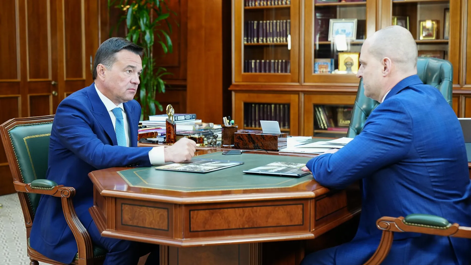 Губернатор Подмосковья провел рабочую встречу с главой округа Пушкинский