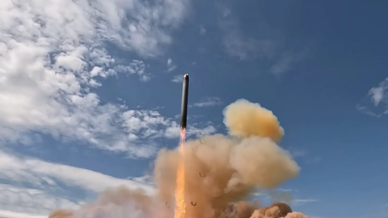 Минобороны опубликовало видео пуска ракеты «Сармат»