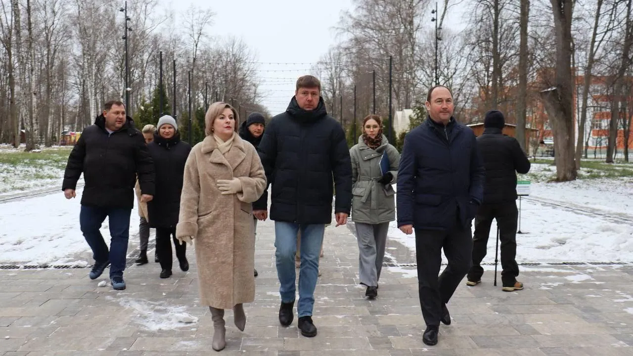 В Ступине глава округа проверил готовность парка Островского к зимнему периоду
