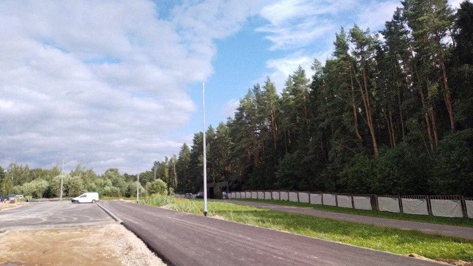 Асфальт на пешеходной зоне вокруг лицея имени Долгих уложили в Истре