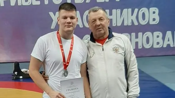 Спортсмен из Люберец стал вторым на первенстве Подмосковья по вольной борьбе